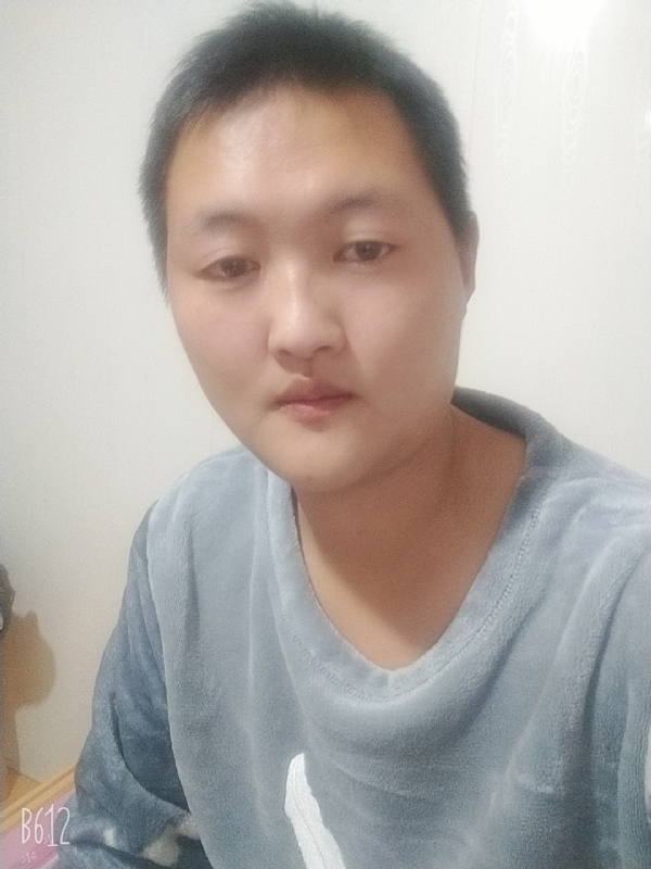 烟圈里透着伤的第二张照片--大安基督教相亲网